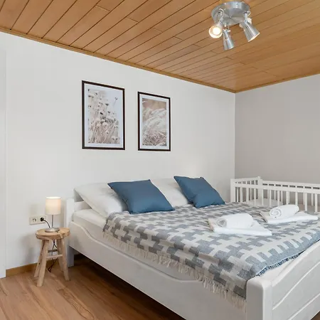 Zur Alten Burg/familientreffen/edersee