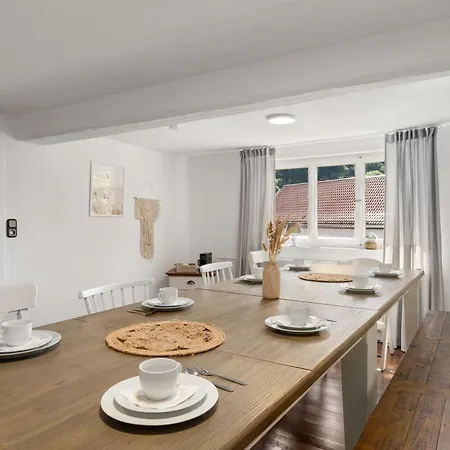 Zur Alten Burg/familientreffen/edersee Ferienhaus *