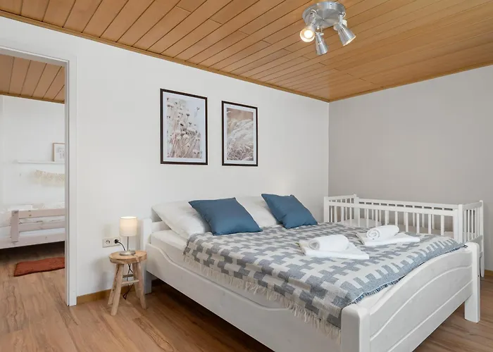 Zur Alten Burg/familientreffen/edersee